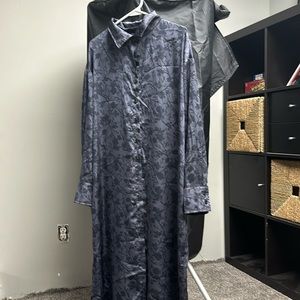 Smash and Tess satin , duster, gown size L